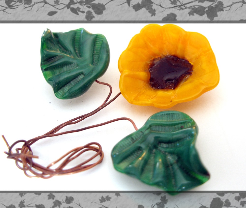 Yellow Lampwork Flower With 2 Leaf Set-sra